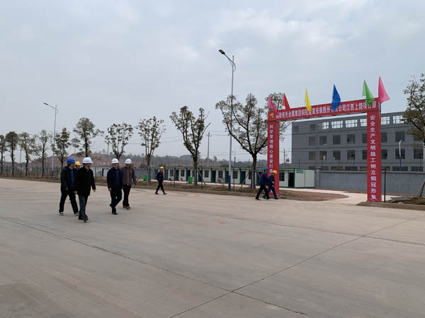 公司辅导到江西汇盈电解项目领导工作
