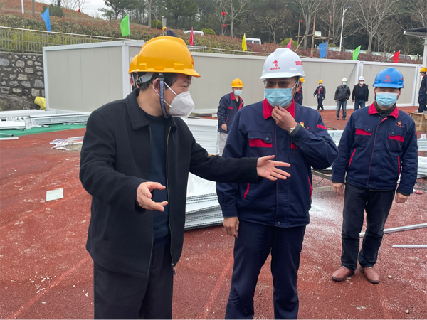 4a28a4fc90affc1 副市长汪发进查抄领导田家炳中学隔离点项目防疫和建设工作