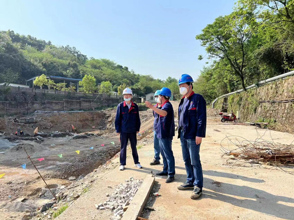 公司党委书记查抄领导冬瓜山铜矿尾矿远程输送与制备固化回填项目...