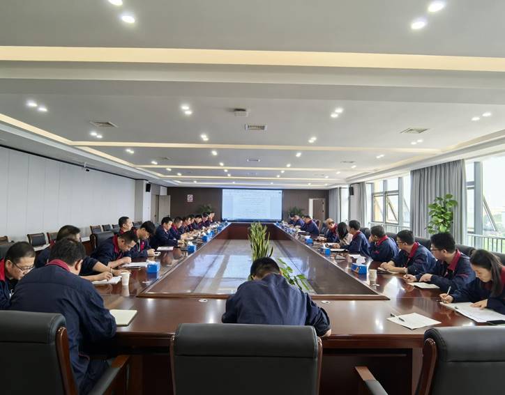 公司召开安全出产用度规范治理专题会