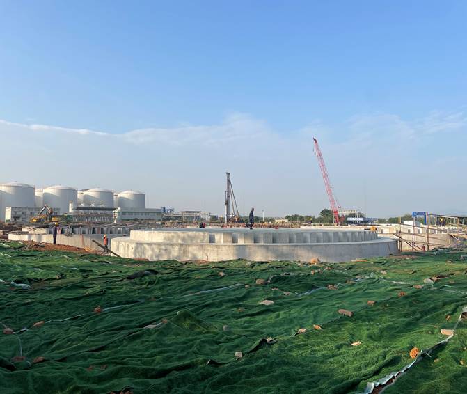 赤峰金通项目二期工程酸库工程实现基础浇筑
