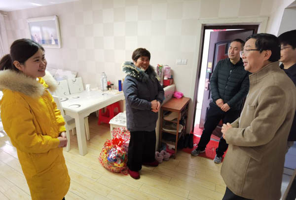 公司党委发展走访慰问工作