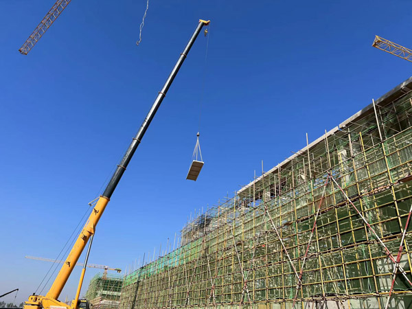 江西鑫科环保项目提前实现稀贵车间主跨屋架及屋面板吊装工作 