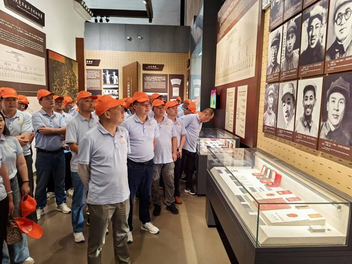 公司党委发展主题党日活动 公司党委发展主题党日活动