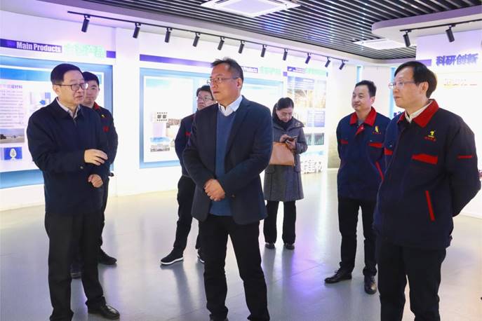 蒋培进到U投领导者官网建慰藉问难题职工并调研 蒋培进到U投领导者官网建慰藉问难题职工并调研