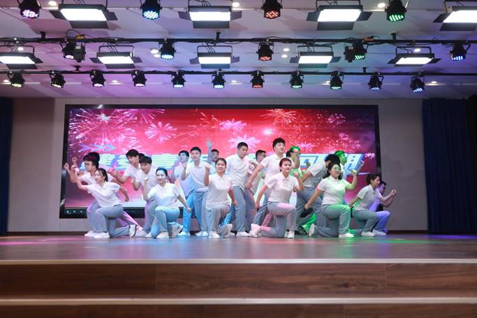 公司进行2025年迎新春联欢会 公司进行2025年迎新春联欢会